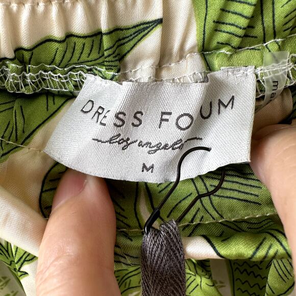 NWT Feels Like Sunshine Wide Leg Satin Pull On Pants Sz M Tropical Resort Beachy - Picture 9 of 10